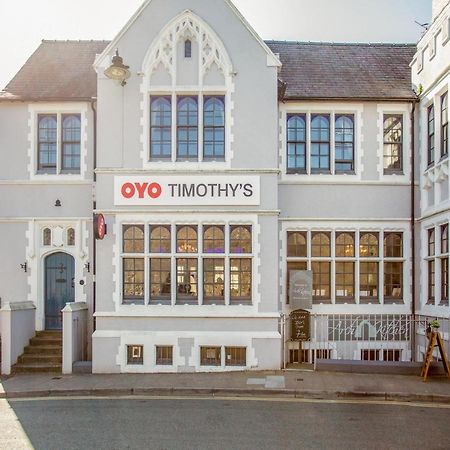 Hotel Oyo Timothy'S à Tenby Extérieur photo